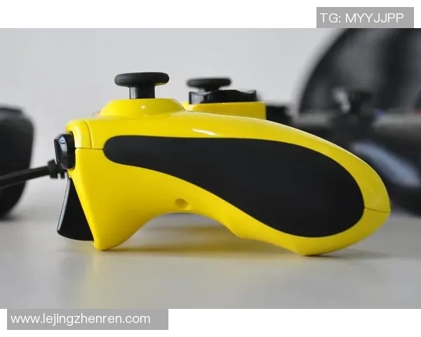 电竞比分与和平精英装备选购指南推荐最佳游戏手柄提升你的游戏体验